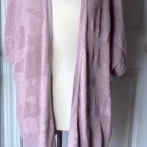 Lululemon- Mauve find your light wrap